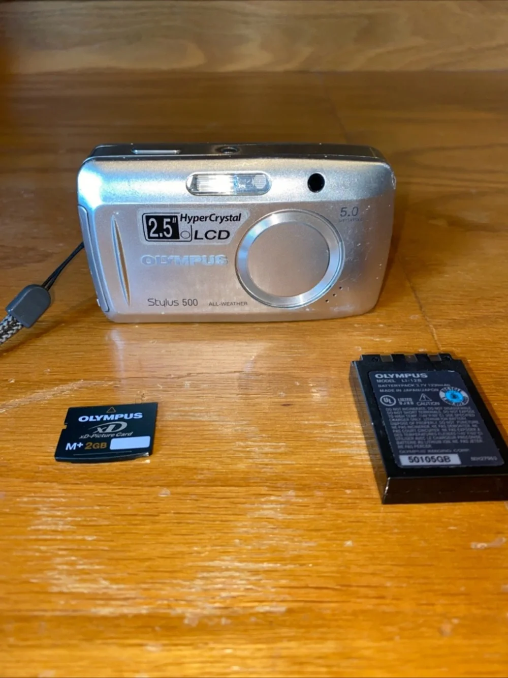 Olympus Stylus 500 5.0MP All Weather Digital Camera Battery no Charger Untested